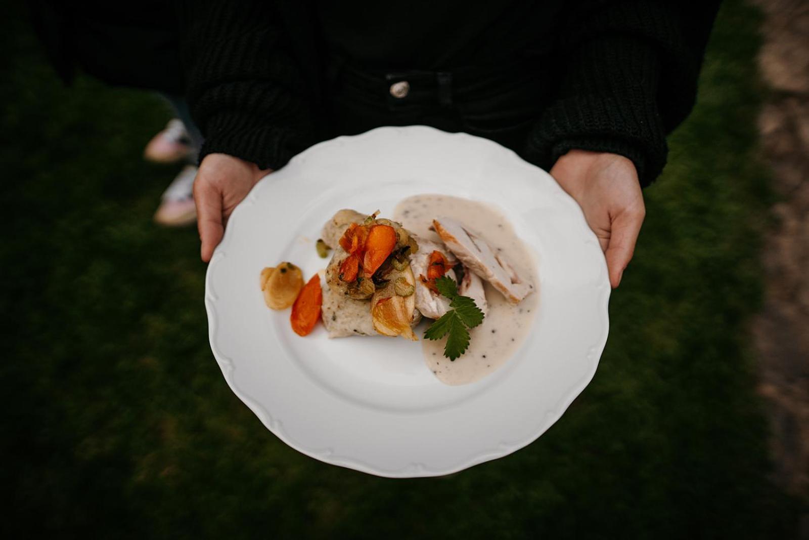 Restaurant A Penzion Na Cechach 호텔 Korouhev 외부 사진