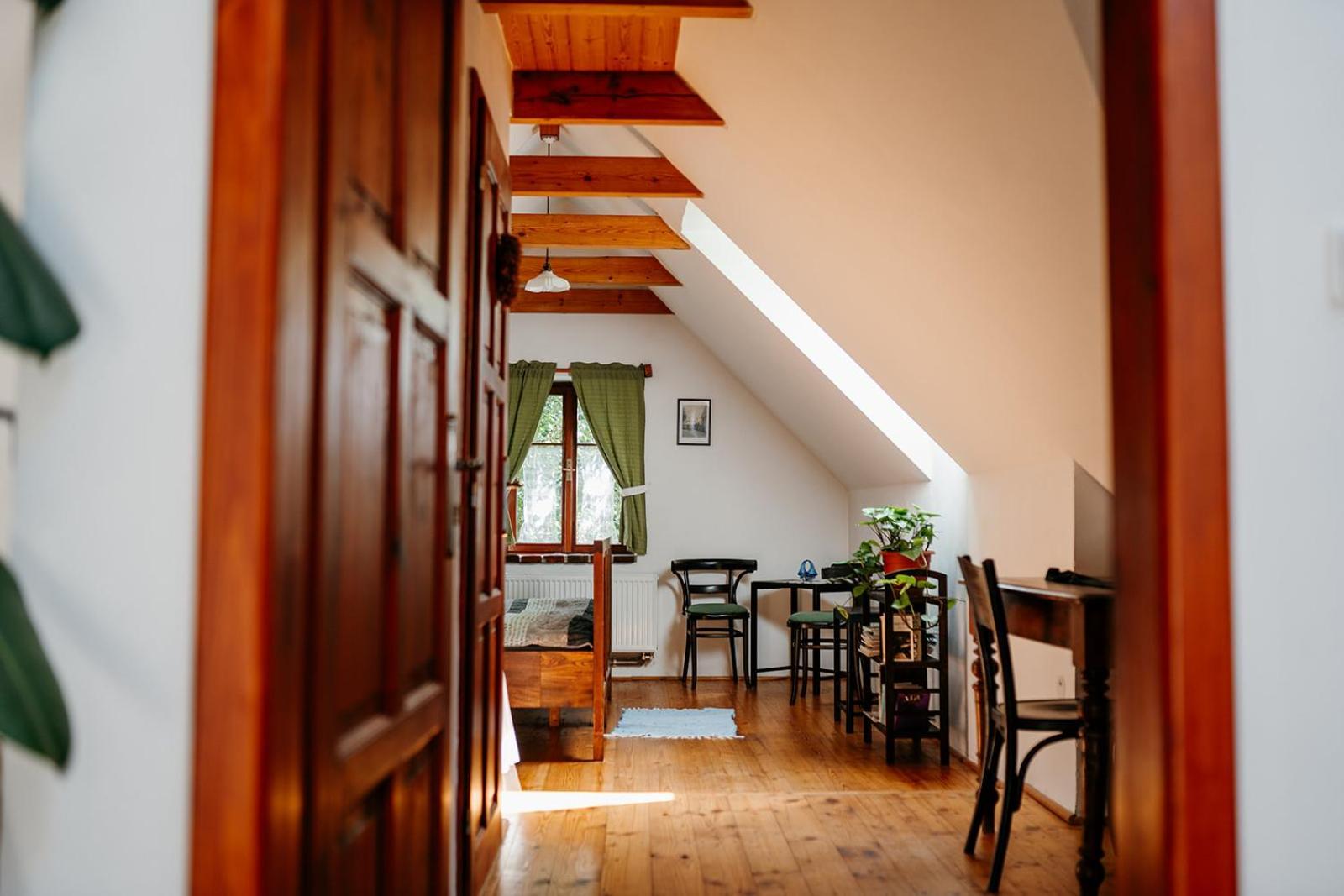 Restaurant A Penzion Na Cechach 호텔 Korouhev 외부 사진
